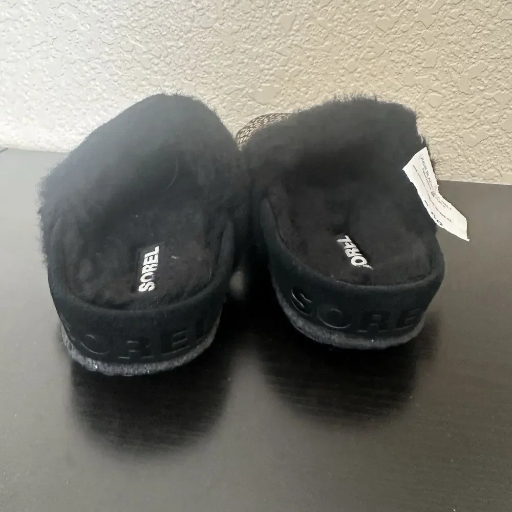 SOREL Nakiska Youth Girls Faux Fur Slippers Size 3 Black Gold Animal Print‎ Warm